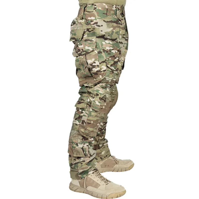 Men's tactical cargo trousers in army green with multiple pockets and reinforced knee panels
