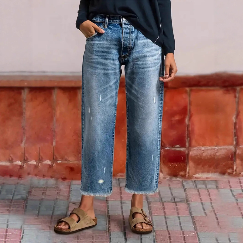 FEMINA | Retro Straight-Leg Jeans for Women